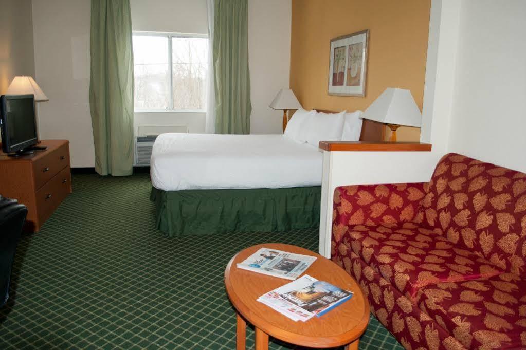 Comfort Inn & Suites Zanesville Exterior photo